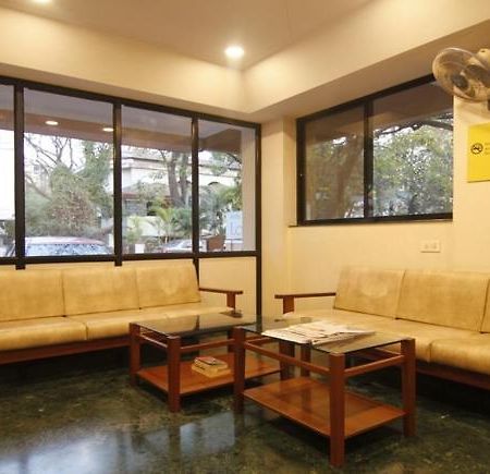 Hotel Lotus Pune Esterno foto