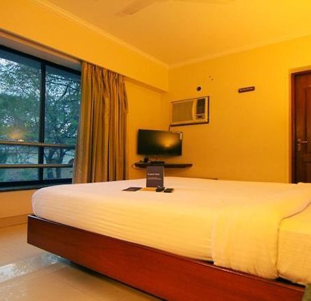 Hotel Lotus Pune Esterno foto