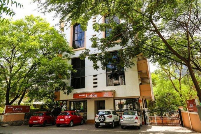 Hotel Lotus Pune Esterno foto